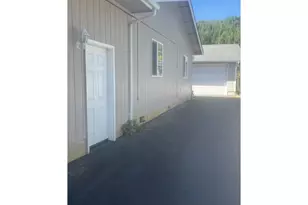142 Swain Ct, Reedsport, OR 97467 - Photo 3