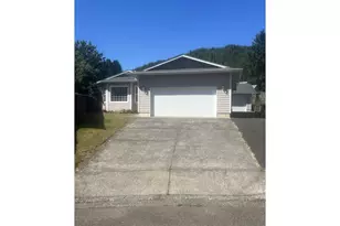 142 Swain Ct, Reedsport, OR 97467 - Photo 1