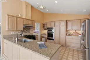 2105 NW Couch St, Camas, WA 98607 - Photo 11