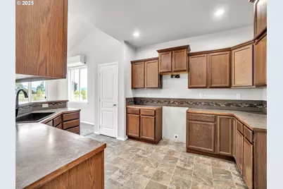 21425 Savage Rd, Sheridan, OR 97378 - Photo 19