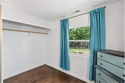 9805 N Clarendon Ave, Portland, OR 97203 - Photo 21