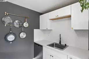 9805 N Clarendon Ave, Portland, OR 97203 - Photo 13