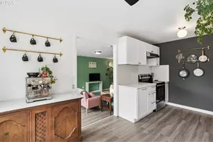 9805 N Clarendon Ave, Portland, OR 97203 - Photo 15