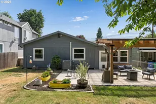 9805 N Clarendon Ave, Portland, OR 97203 - Photo 33
