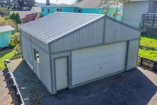 1600 S 16th St, Coos Bay, OR 97420 - Photo 3