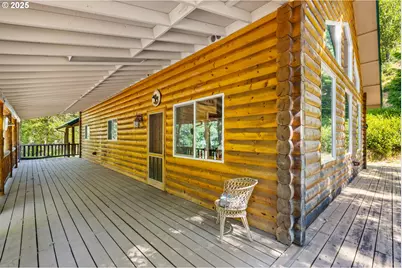 1470 E Willis Creek Rd, Winston, OR 97496 - Photo 5