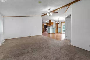 800 Mathias Ct, Molalla, OR 97038 - Photo 5