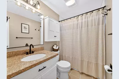 7812 SE Crystal Springs Blvd, Portland, OR 97206 - Photo 13