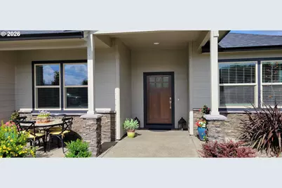 879 Pebble Crk St, Sutherlin, OR 97479 - Photo 3