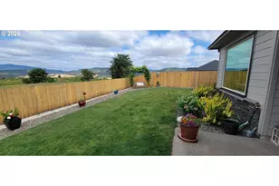 879 Pebble Creek St, Sutherlin, OR 97479 - Photo 33