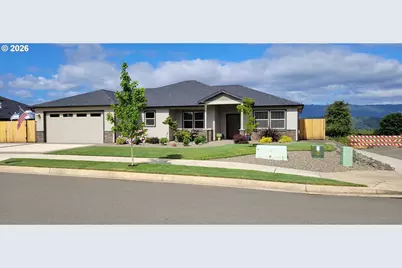 879 Pebble Crk St, Sutherlin, OR 97479 - Photo 1