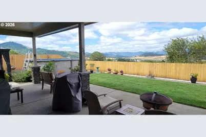 879 Pebble Crk St, Sutherlin, OR 97479 - Photo 35