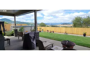 879 Pebble Creek St, Sutherlin, OR 97479 - Photo 35