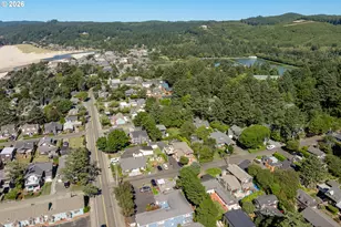 138 E Jefferson, Cannon Beach, OR 97110 - Photo 11
