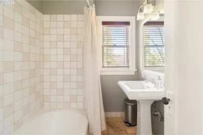 1941 SW Canby St, Portland, OR 97219 - Photo 19