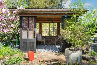 1941 SW Canby St, Portland, OR 97219 - Photo 35