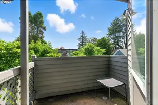 114 S Abernethy St, Portland, OR 97239 - Photo 29