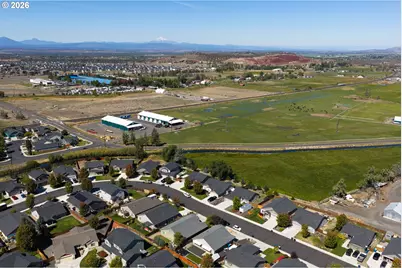 2721 NE 6th Dr, Redmond, OR 97756 - Photo 33