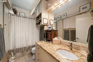 4242 SW Twombly Ave, Portland, OR 97239 - Photo 31