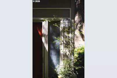 4242 SW Twombly Ave, Portland, OR 97239 - Photo 3