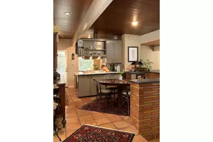 4242 SW Twombly Ave, Portland, OR 97239 - Photo 9