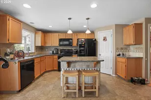 228 E 17th Pl, La Center, WA 98629 - Photo 11