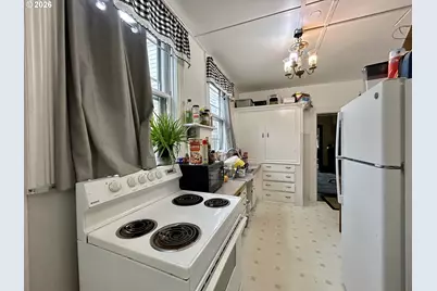 506 E 4th St, The Dalles, OR 97058 - Photo 9