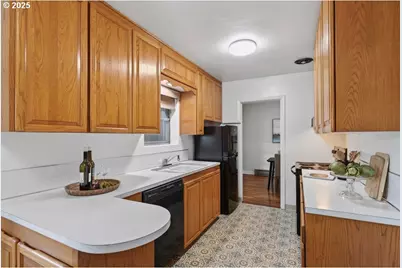 8618 St Helens Ave, Vancouver, WA 98664 - Photo 11