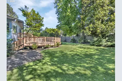8835 SW Oak Ln, Portland, OR 97223 - Photo 5