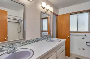8835 SW Oak Ln, Portland, OR 97223 - Photo 21