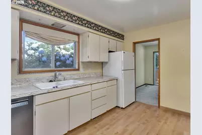 8835 SW Oak Ln, Portland, OR 97223 - Photo 19