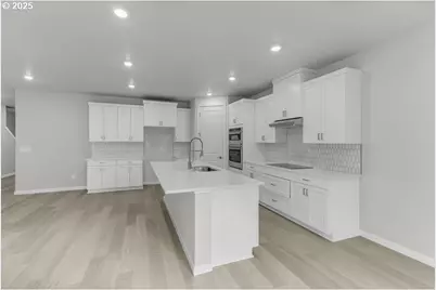 415 SW 32nd St, Battle Ground, WA 98604 - Photo 3