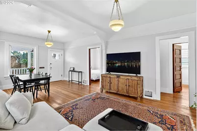 308 W 35th St, Vancouver, WA 98660 - Photo 9