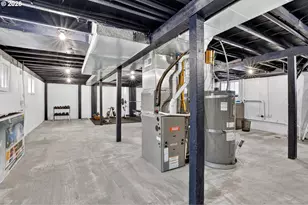 308 W 35th St, Vancouver, WA 98660 - Photo 21