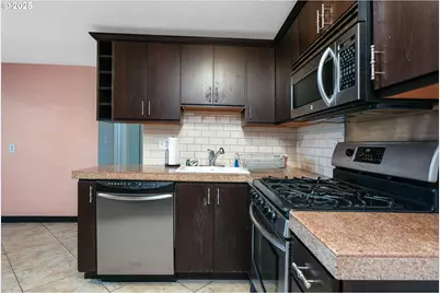 2025 SE Caruthers St #24, Portland, OR 97214 - Photo 19