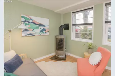 2025 SE Caruthers St #24, Portland, OR 97214 - Photo 9