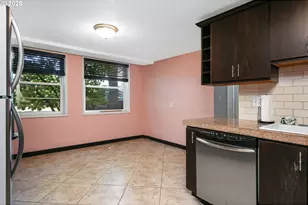 2025 SE Caruthers St, Portland, OR 97214 - Photo 21