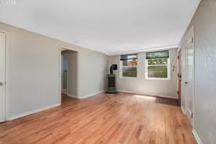 2025 SE Caruthers St, Portland, OR 97214 - Photo 11