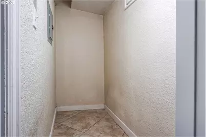 2025 SE Caruthers St #24, Portland, OR 97214 - Photo 25