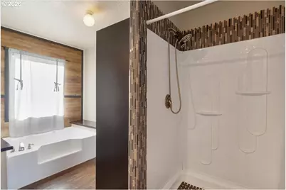 1033 Camelot Dr, Salem, OR 97306 - Photo 31