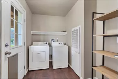 1033 Camelot Dr, Salem, OR 97306 - Photo 27