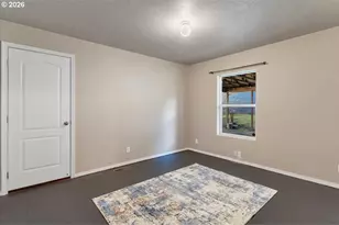 1033 Camelot Dr, Salem, OR 97306 - Photo 37