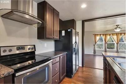 1033 Camelot Dr, Salem, OR 97306 - Photo 19