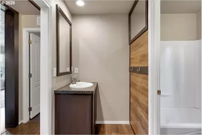 1033 Camelot Dr, Salem, OR 97306 - Photo 39