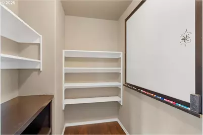 1033 Camelot Dr, Salem, OR 97306 - Photo 23