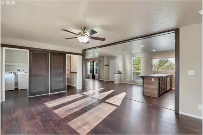 1033 Camelot Dr, Salem, OR 97306 - Photo 25