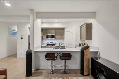 1121 N Auburn Pl, Ridgefield, WA 98642 - Photo 11