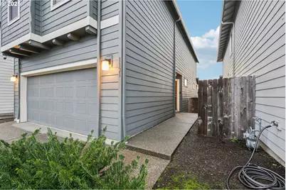 1121 N Auburn Pl, Ridgefield, WA 98642 - Photo 3