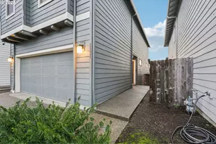 1121 N Auburn Pl, Ridgefield, WA 98642 - Photo 3