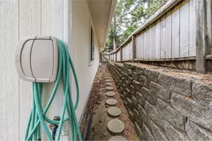 903 Chickses Dr, Coos Bay, OR 97420 - Photo 29